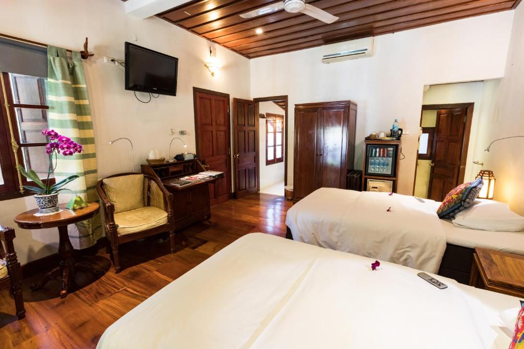 Motel or guesthouse is a simple and convenient choice