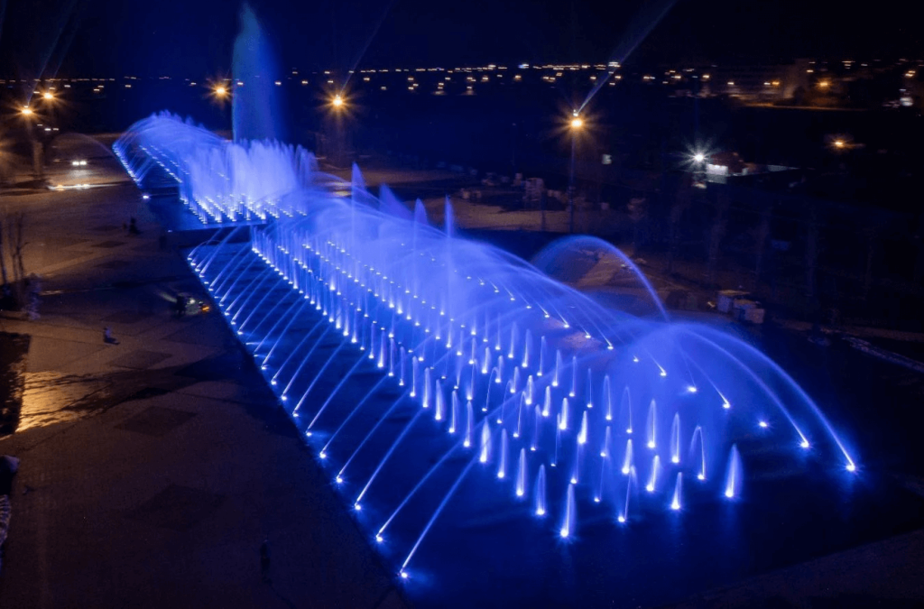 Enjoy the Water Music Show at Tuan Chau Fountain