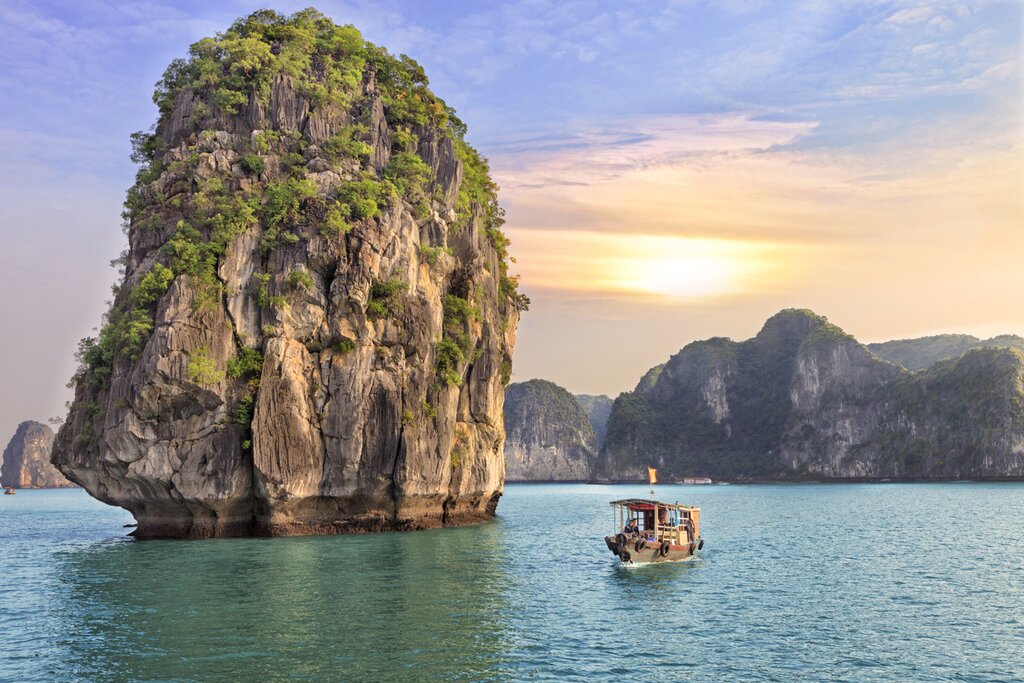 Best time to visit Tuan Chau Island